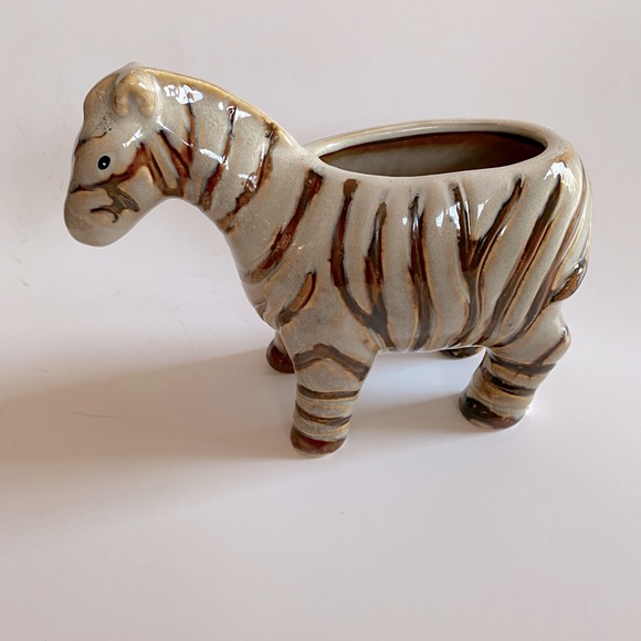 Ceramic Zebra Brown Planter - Picture 3 of 8